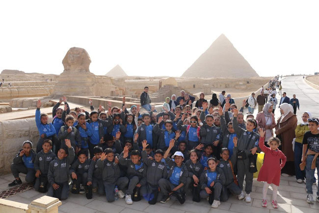 Students discovering ancient Egypt