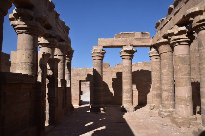 Maharraqa Temple columns