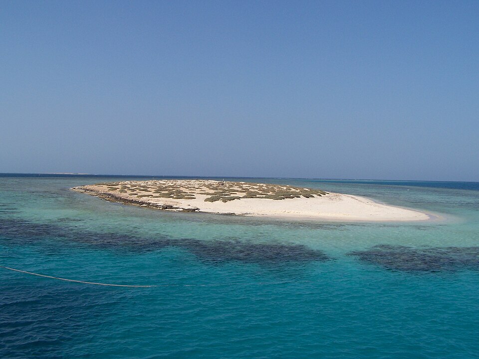 The islands and shallow coastal waters of Qulaan